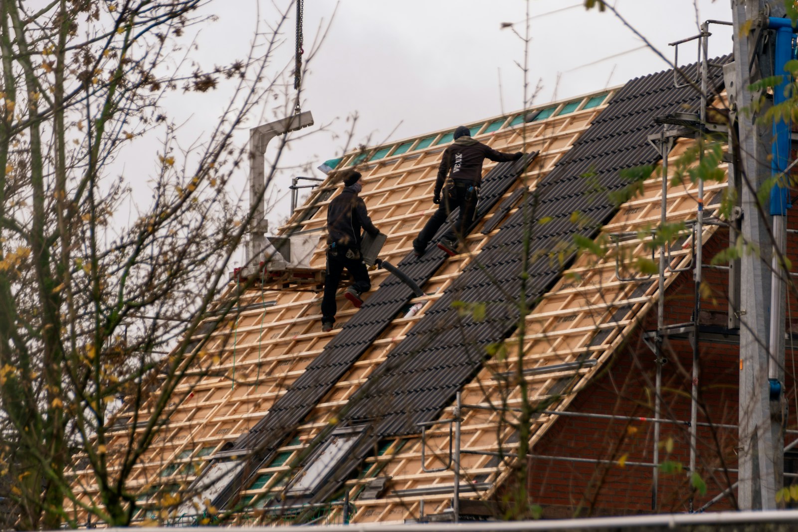 Emergency roof response after wind damage in Orlando